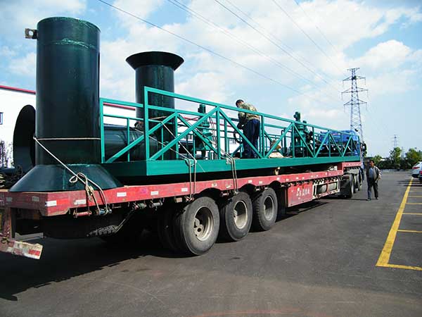 刮吸泥机运输现场